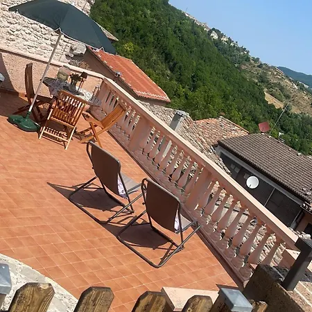 Cabruno Del Corbezzolo * Serra SantʼAbbondio